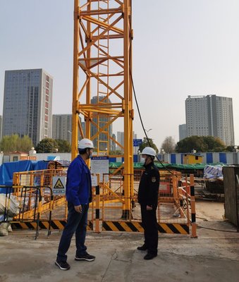 南通城管主動服務(wù)顯擔(dān)當(dāng)，精準(zhǔn)助力近30家建筑企業(yè)復(fù)工復(fù)產(chǎn)